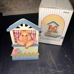 Vintage salt and pepper holder